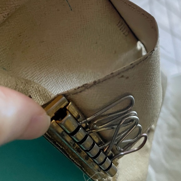 Louis Vuitton Damier Key Holder - Picture 7 of 7